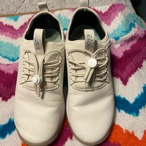 Clove Nursing Shoes 7.5